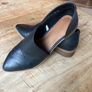 Black Faux Leather Open Side Flat Booties - Women’s size 6.5